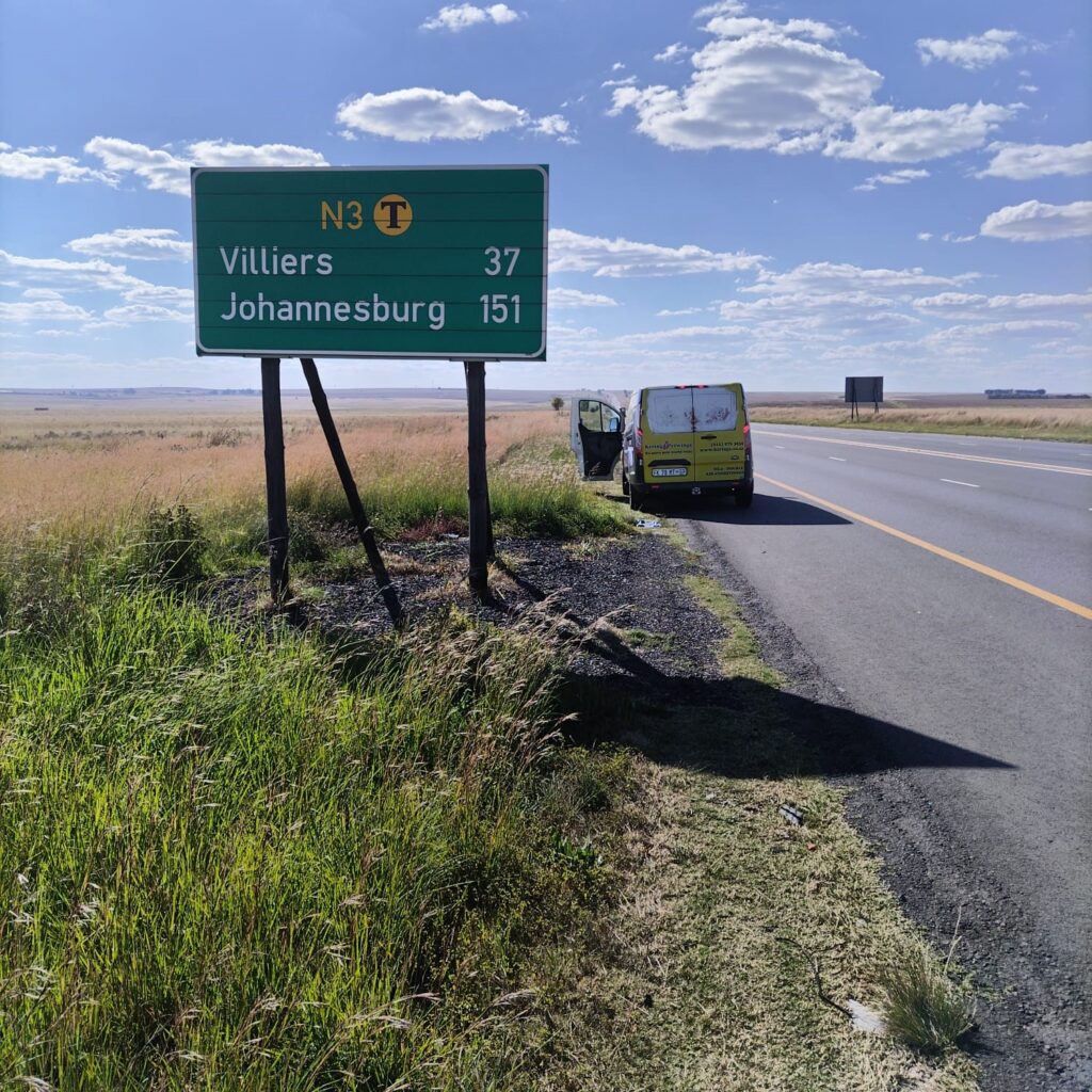 From Johannesburg – Villiers – Harrismith – Howick, and Back to Keringa-Petwings in Johannesburg in One Day 🚐🐈🐈💖
